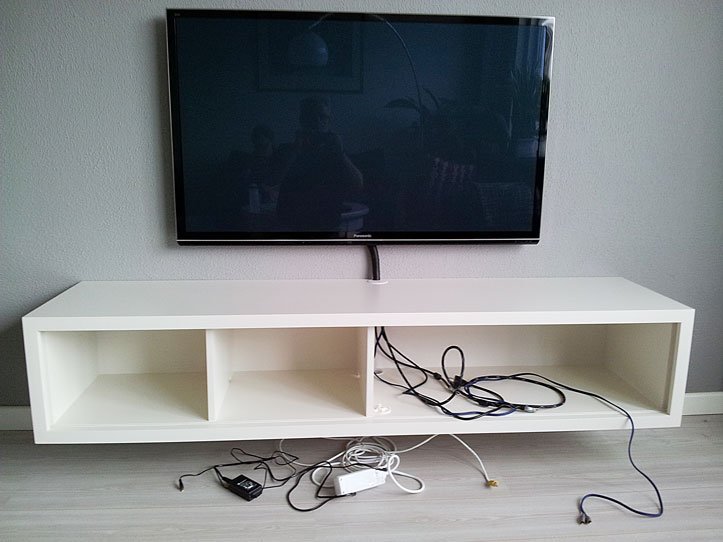 Zwevend TV-meubel-Arturo door Niek