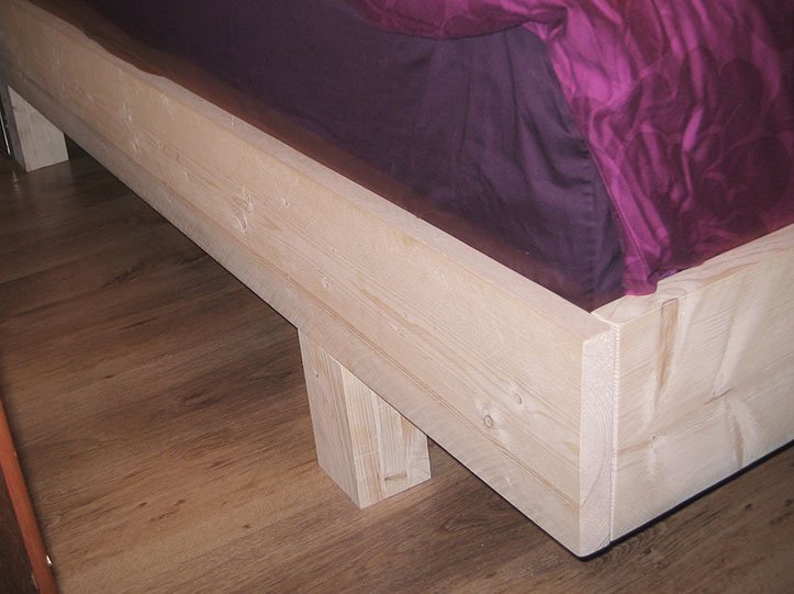 Zelfbouw 2-P bed Azobe maken door Monique