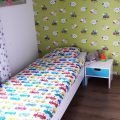Bed maken: eenpersoonsbed bed zelf maken met nachtkastje tekening door Jelte