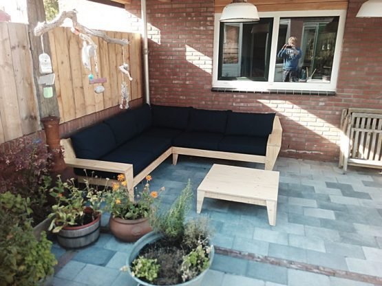 Hoek loungebank door Boris