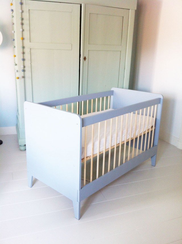 Ledikant kinderbedje zelf gemaakt door Rutger met bouwplan Nicole