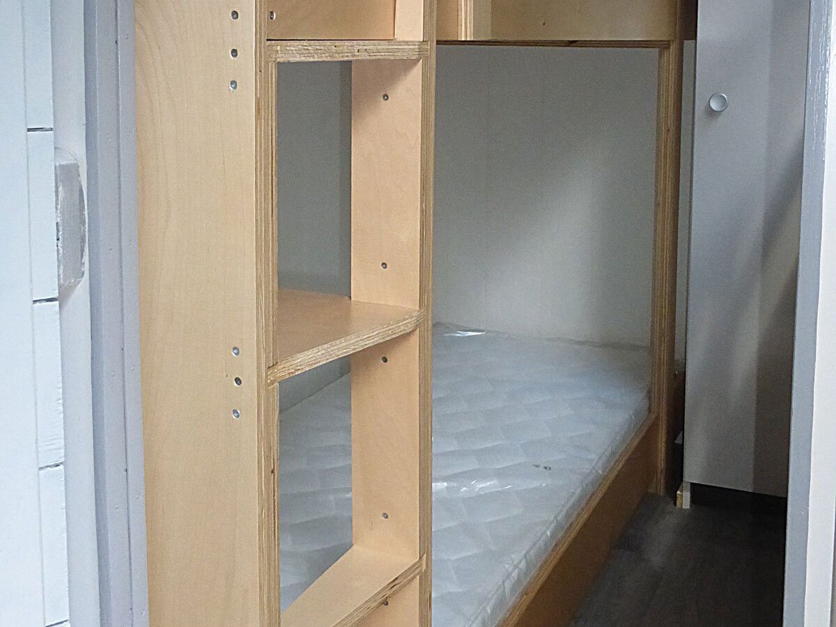 Zelfbouw stapelbed Mila in berken door Cees