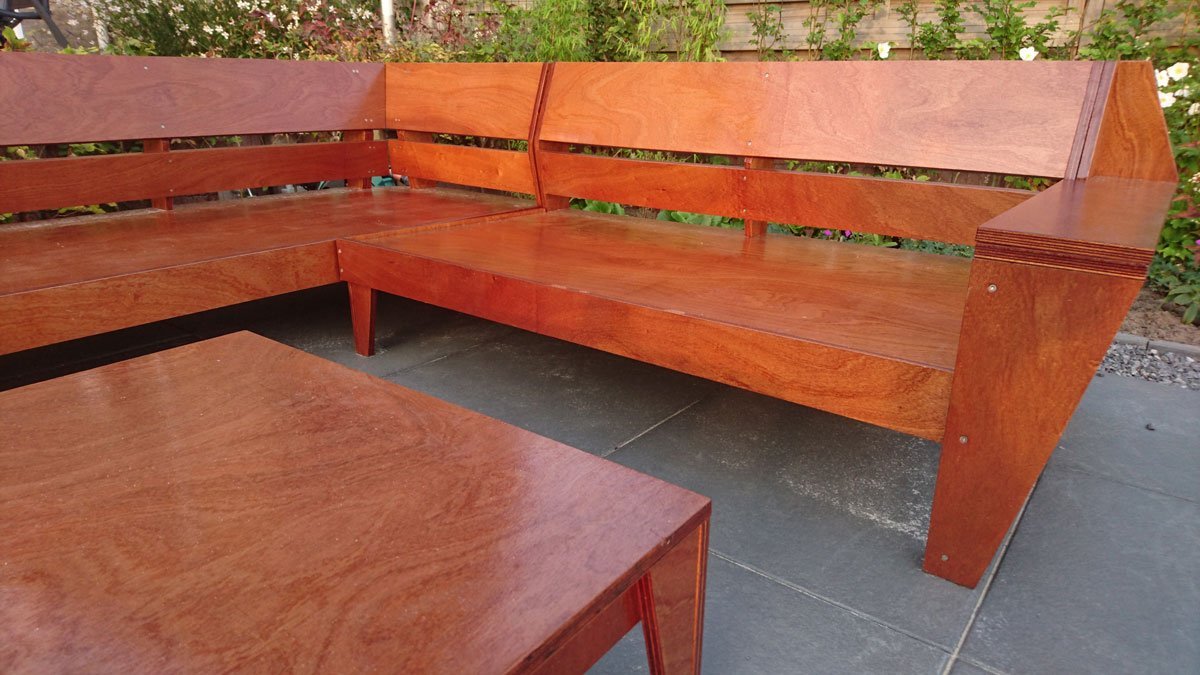 Zelfbouw loungeset YelmoXL in mahonie plaatmateriaal door Paul