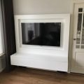 tv-meubel Penelope gebouwd door Ronny, tv verzonken.