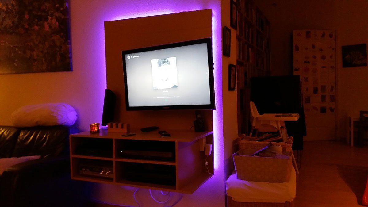 Zwevend tv-meubel Penelope -aangepast- gemaakt door Han