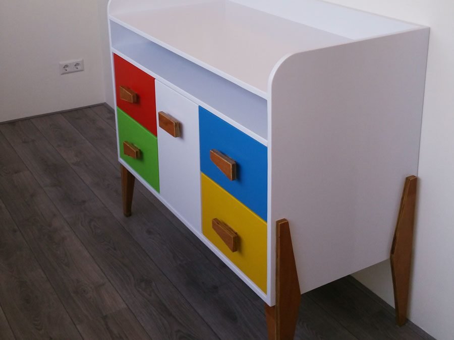 Commode León gebouwd door Rene