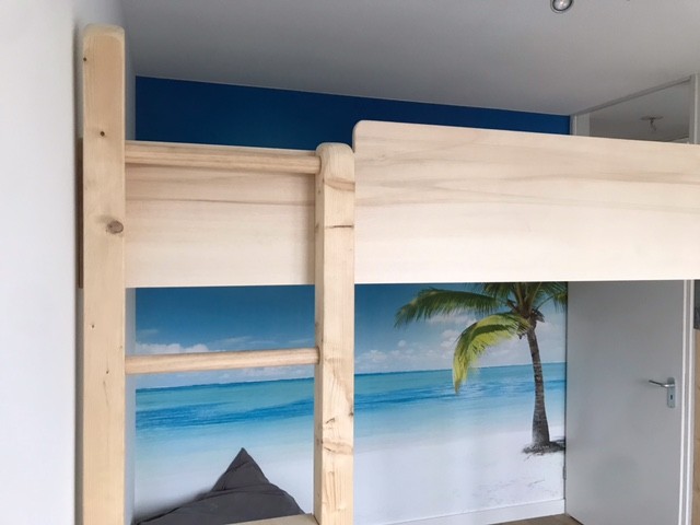 Het is leuk geworden, ik heb het bed iets aangepast maar resultaat is mooi geworden.. nu verlichting eronder bouwen en beetje gezellig maken.